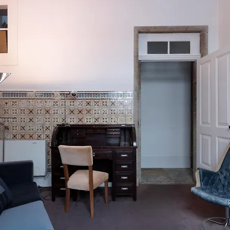 Oda ve Kahvaltı Loft 4*