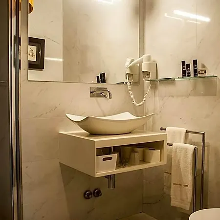 Bed & Breakfast Loft 4*