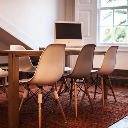 Loft לינה וארוחת בוקר 4*