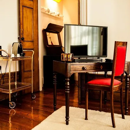 Loft Bed & Breakfast 4*
